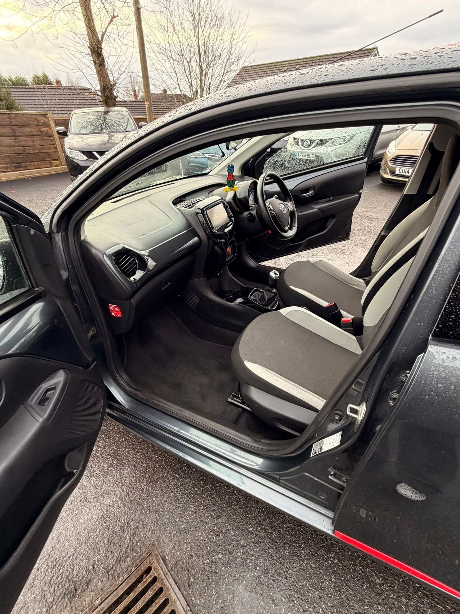 Used Toyota AYGO 2017 for sale - 77148553: Photo 17