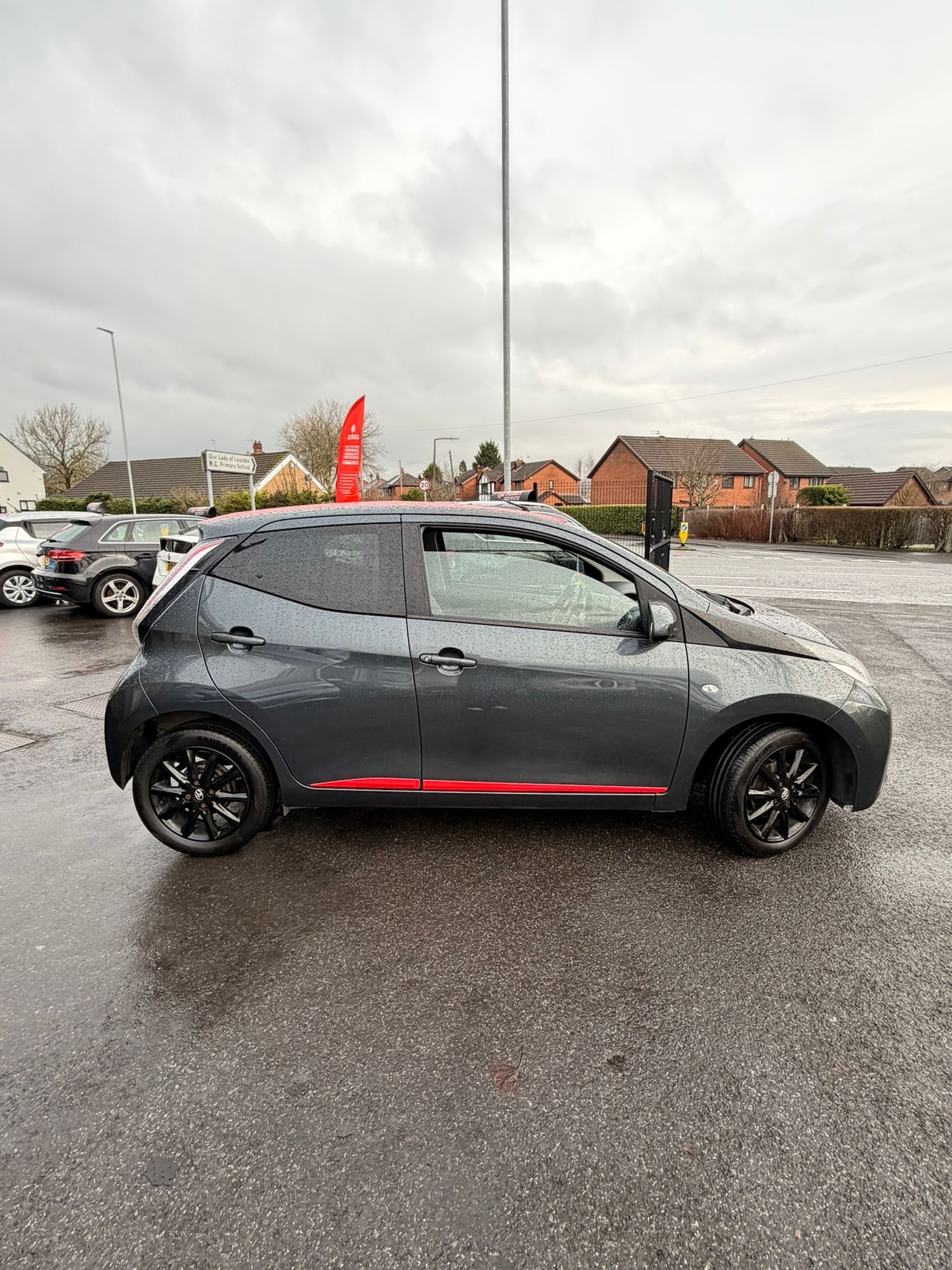 Used Toyota AYGO 2017 for sale - 77148553: Photo 8