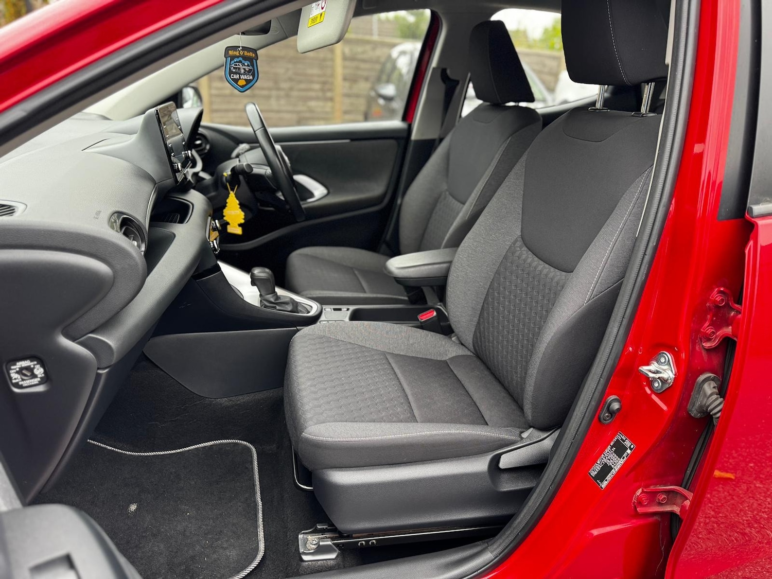 Used Toyota Yaris 2022 for sale - 76519299: Photo 11