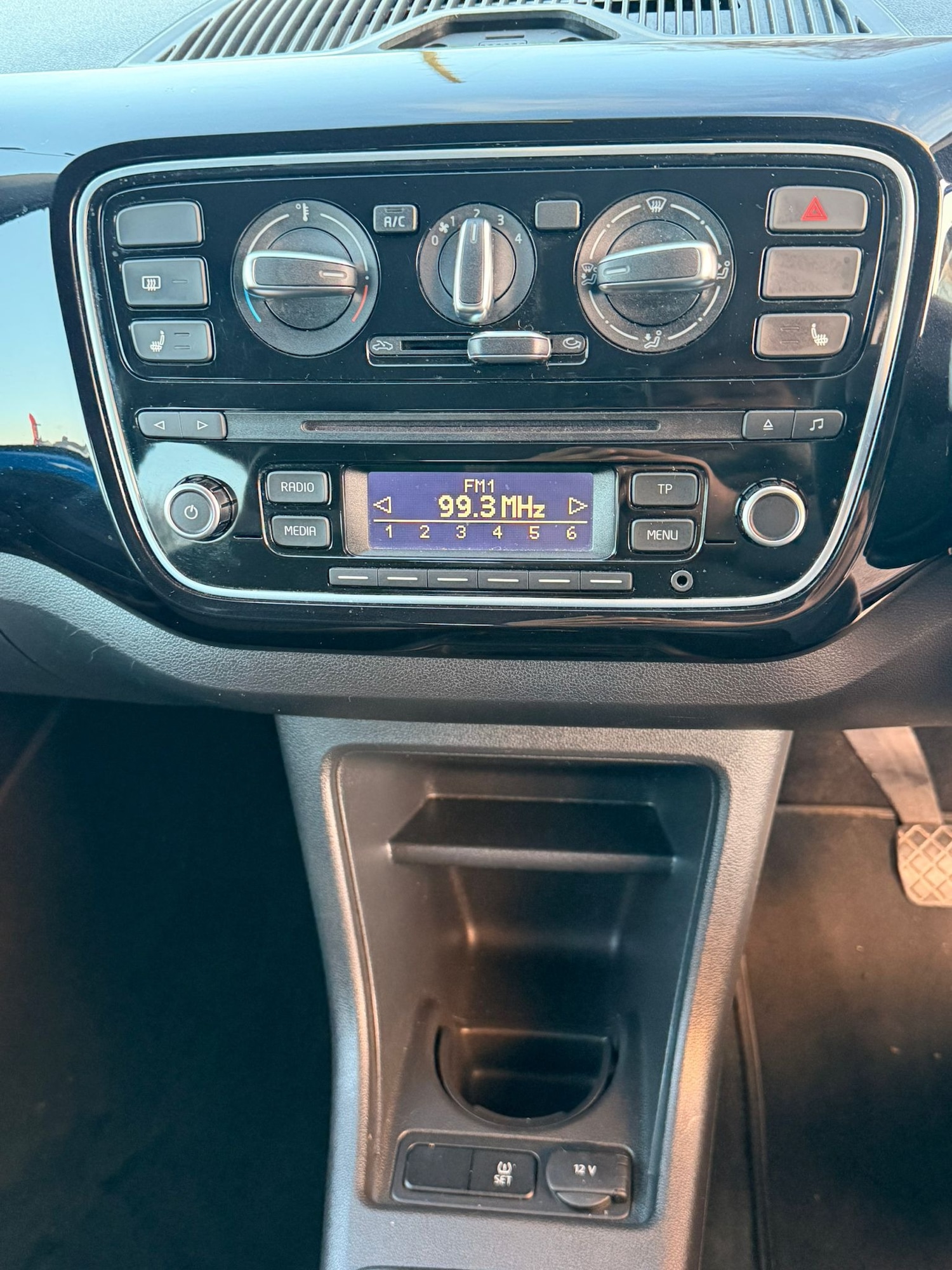 Used Volkswagen up! 2014 for sale - 77088334: Photo 11