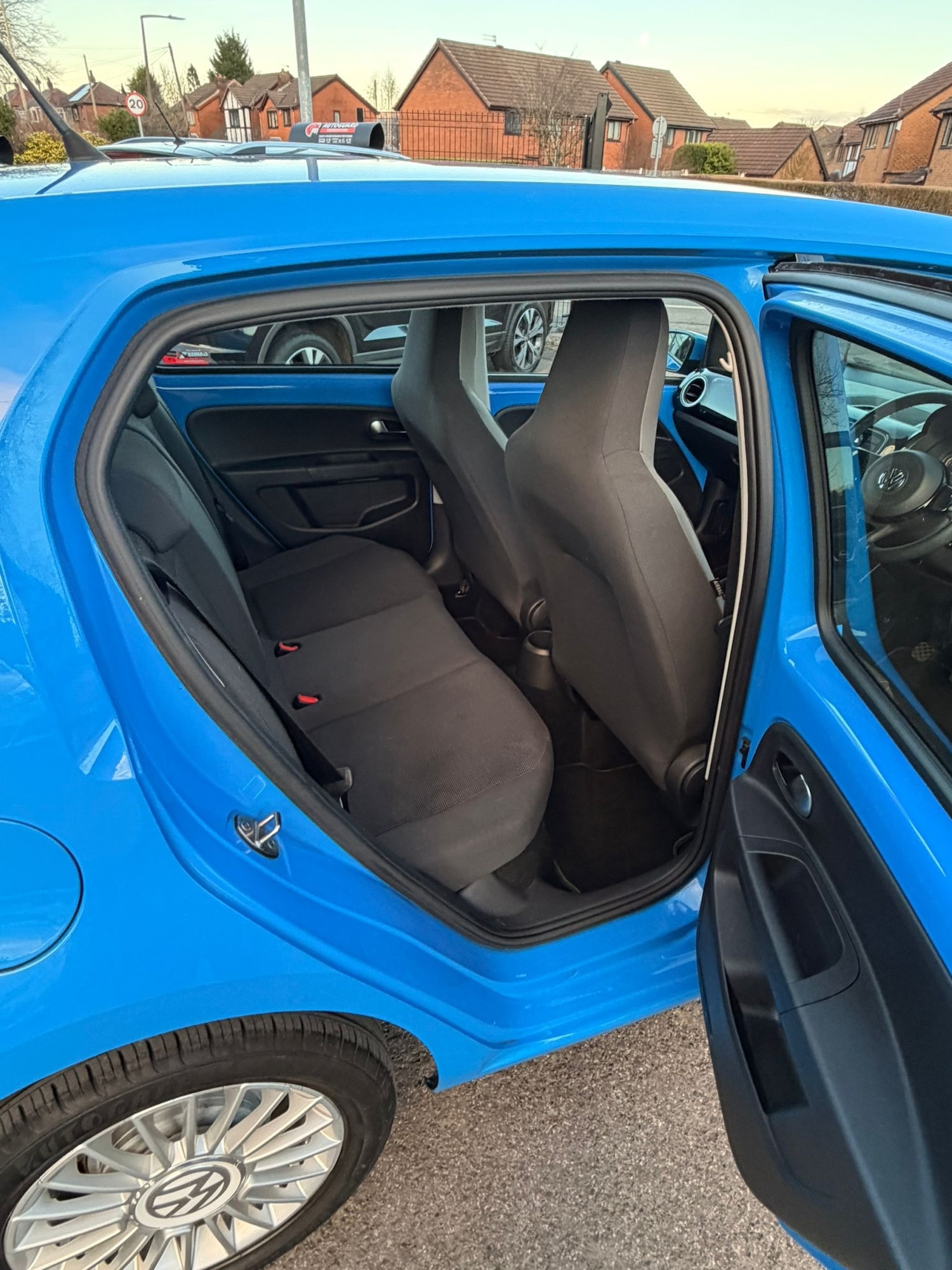 Used Volkswagen up! 2014 for sale - 77088334: Photo 12