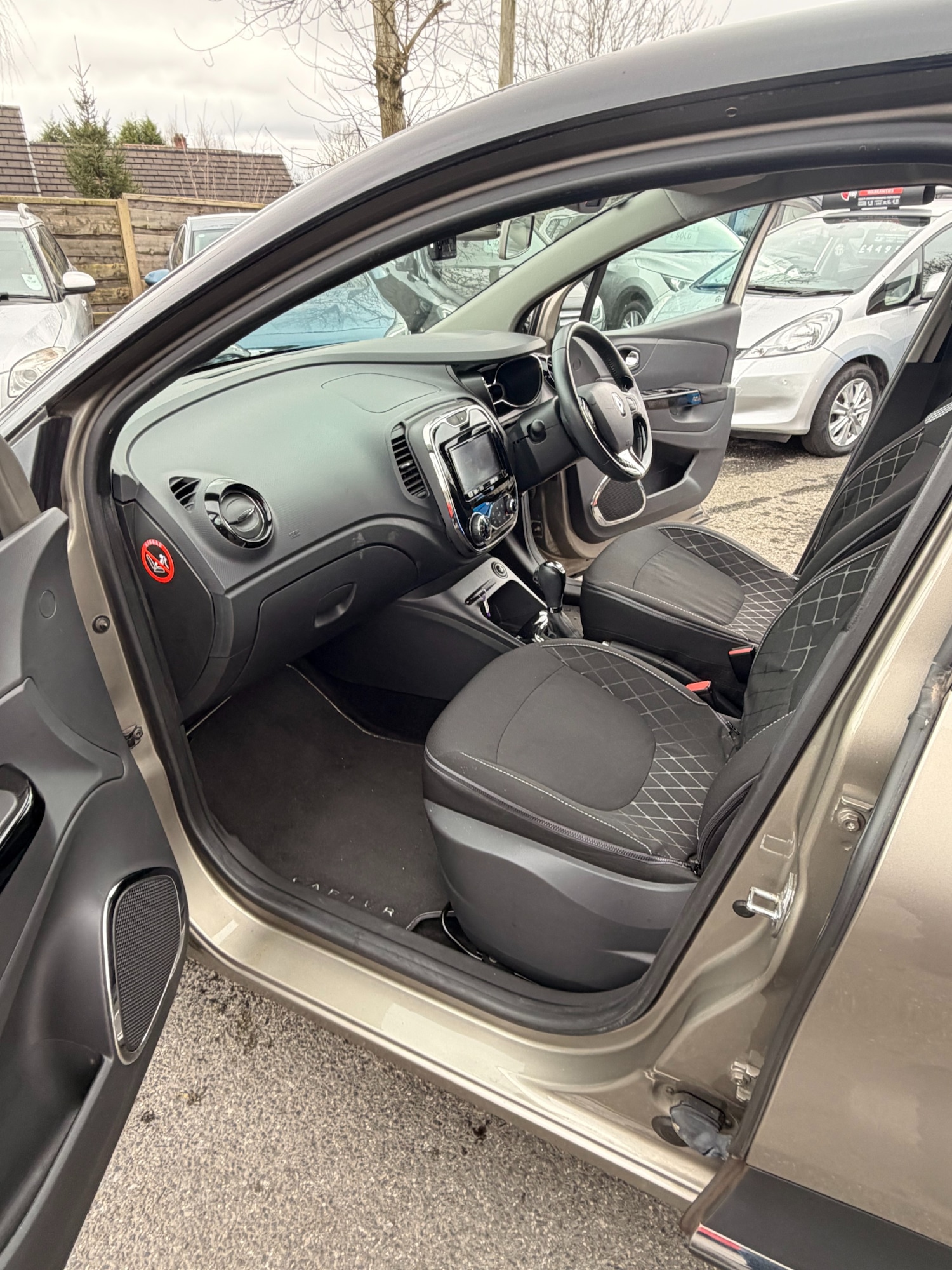 Used Renault Captur 2025 for sale - 77529787: Photo 15