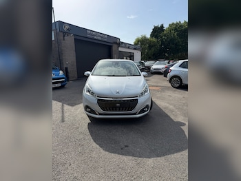 Used Peugeot 208 undefined for sale - 79009837: Photo