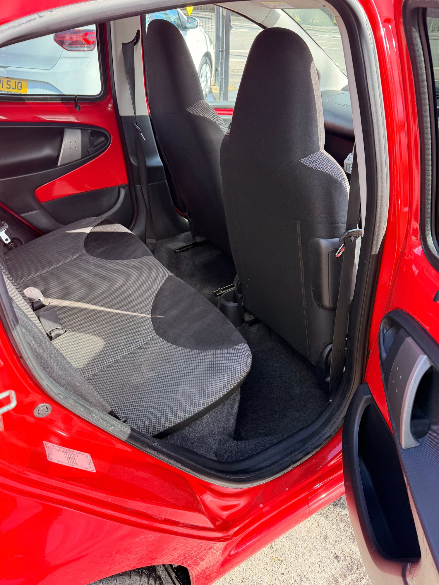 Used Toyota AYGO 2014 for sale - 77888888: Photo 12