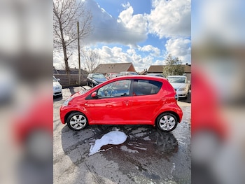 Used Toyota AYGO 2014 for sale - 77888888: Photo