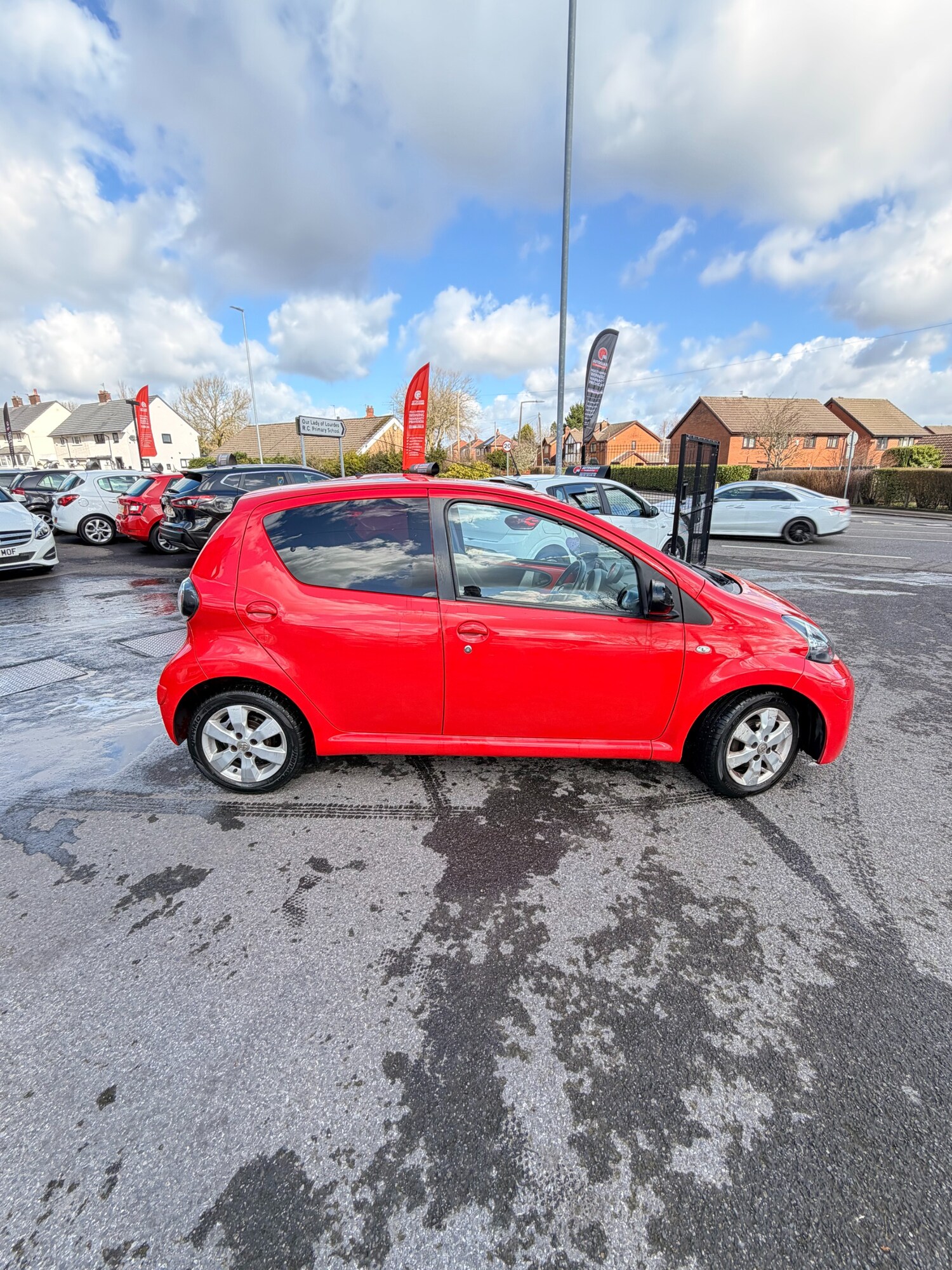 Used Toyota AYGO 2014 for sale - 77888888: Photo 8