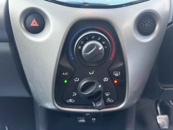 Used Peugeot 108 2015 for sale - 76172712: Photo 9