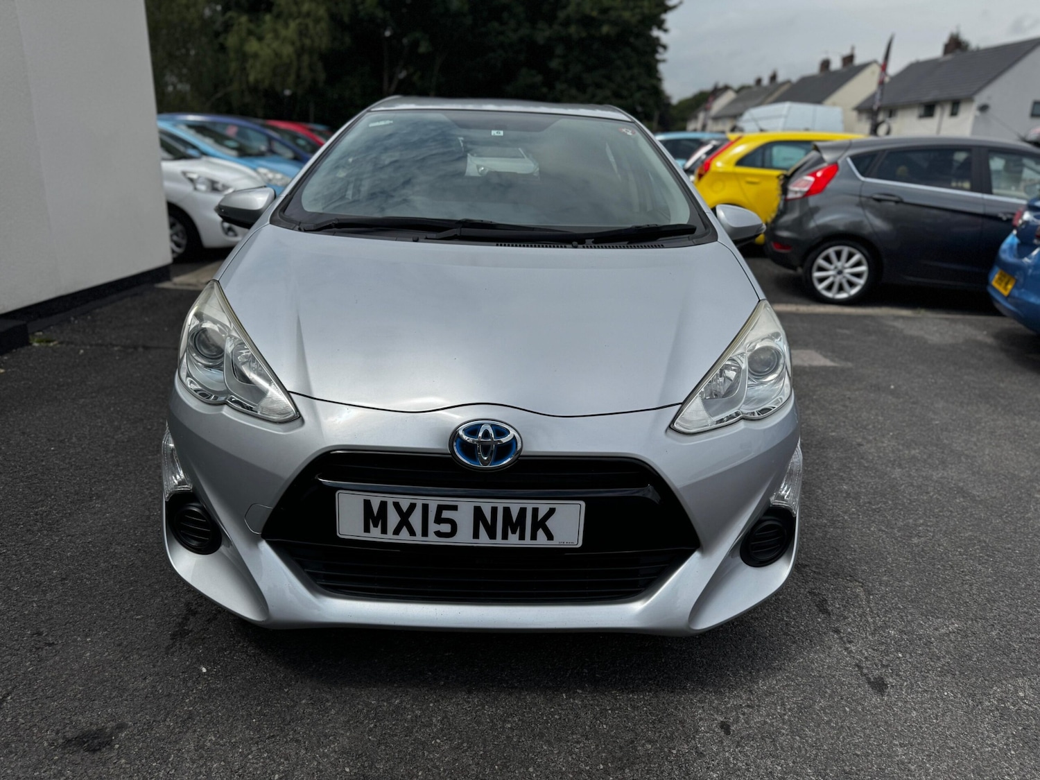 Used Toyota Aqua 2024 for sale - 76436858: Photo 1