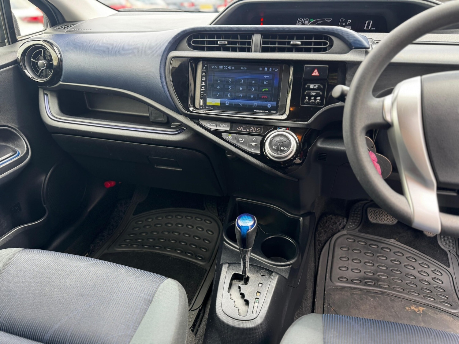 Used Toyota Aqua 2024 for sale - 76436858: Photo 7