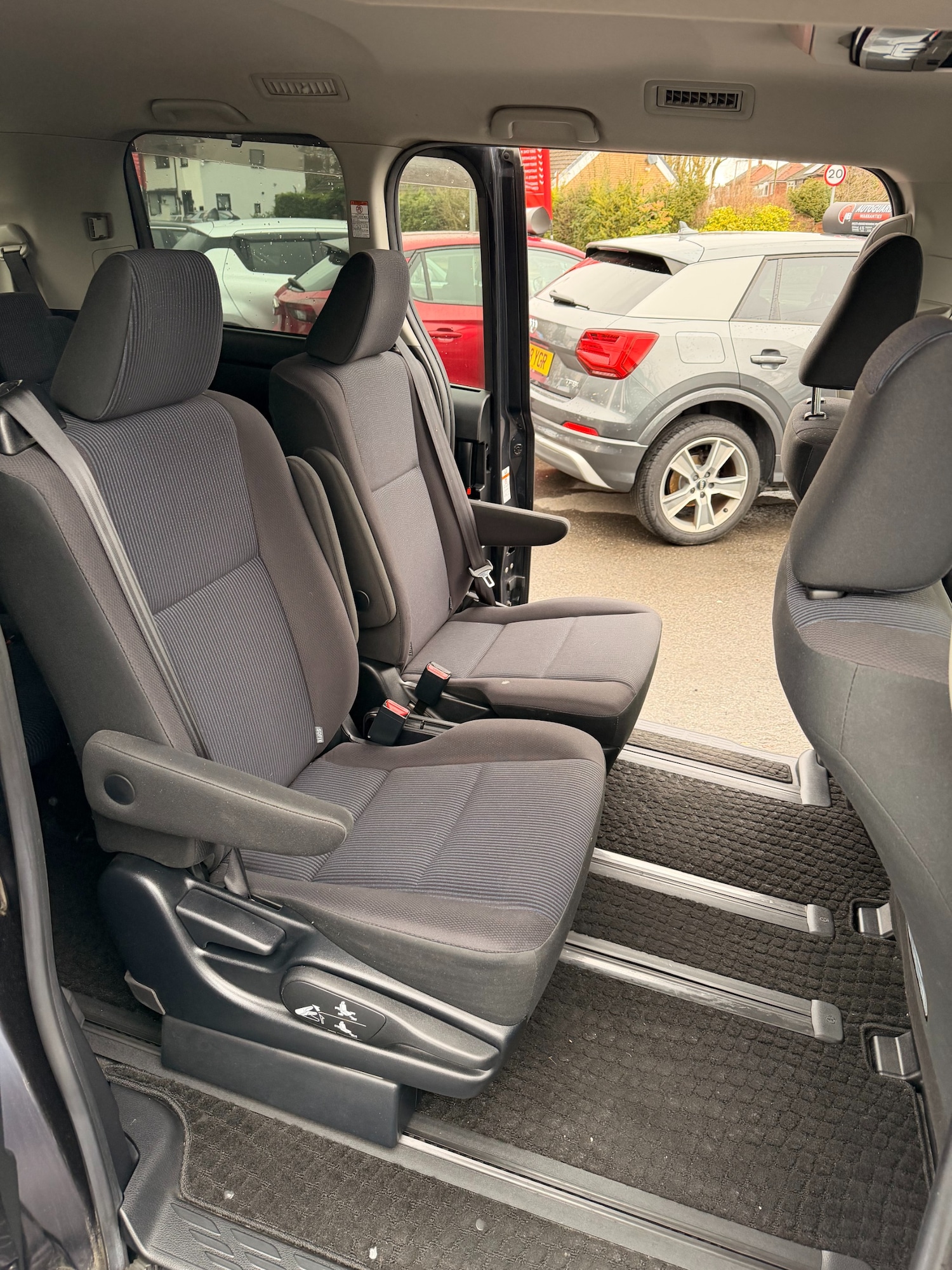 Used Toyota Noah 2025 for sale - 77339275: Photo 12