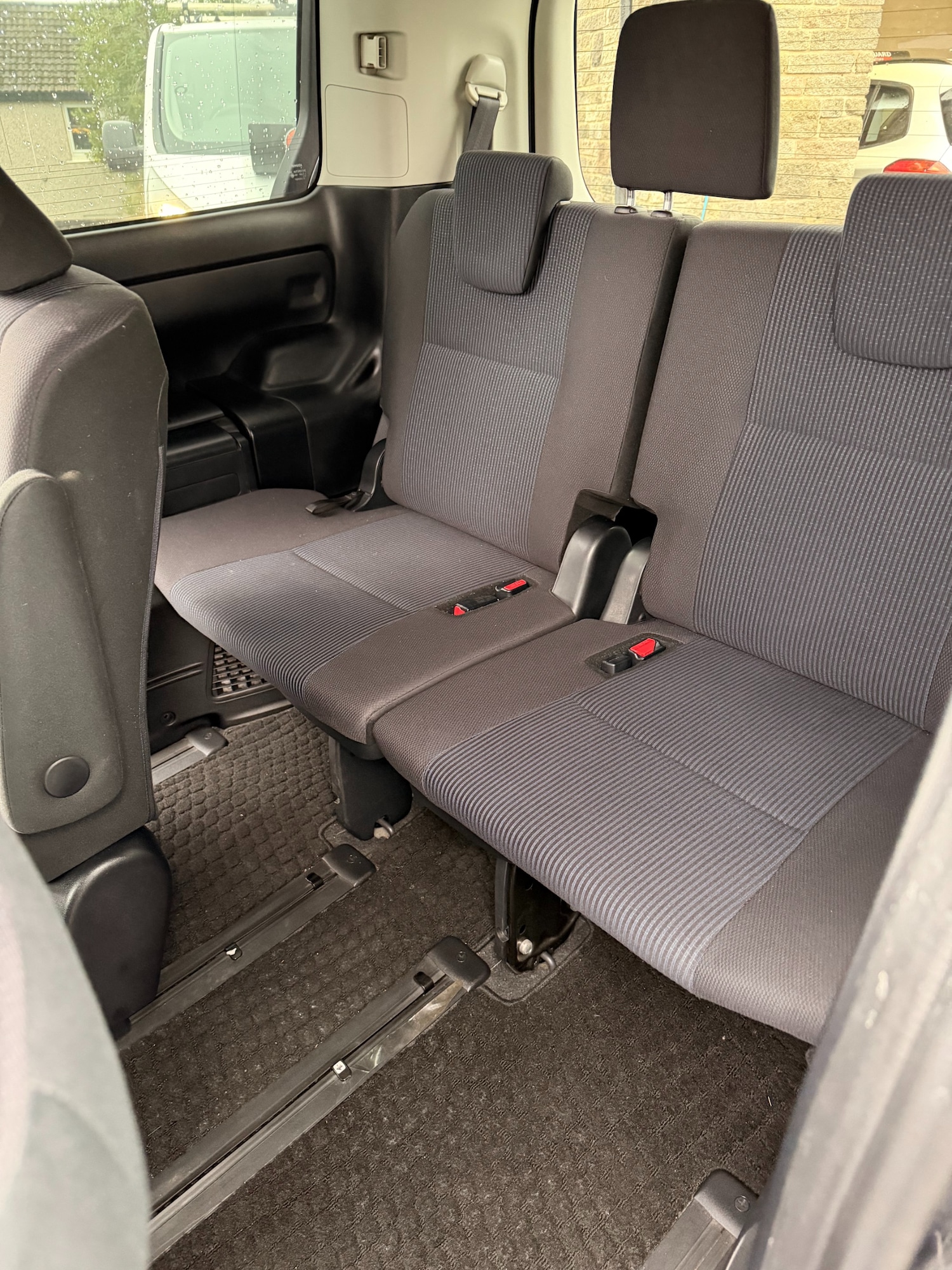 Used Toyota Noah 2025 for sale - 77339275: Photo 15