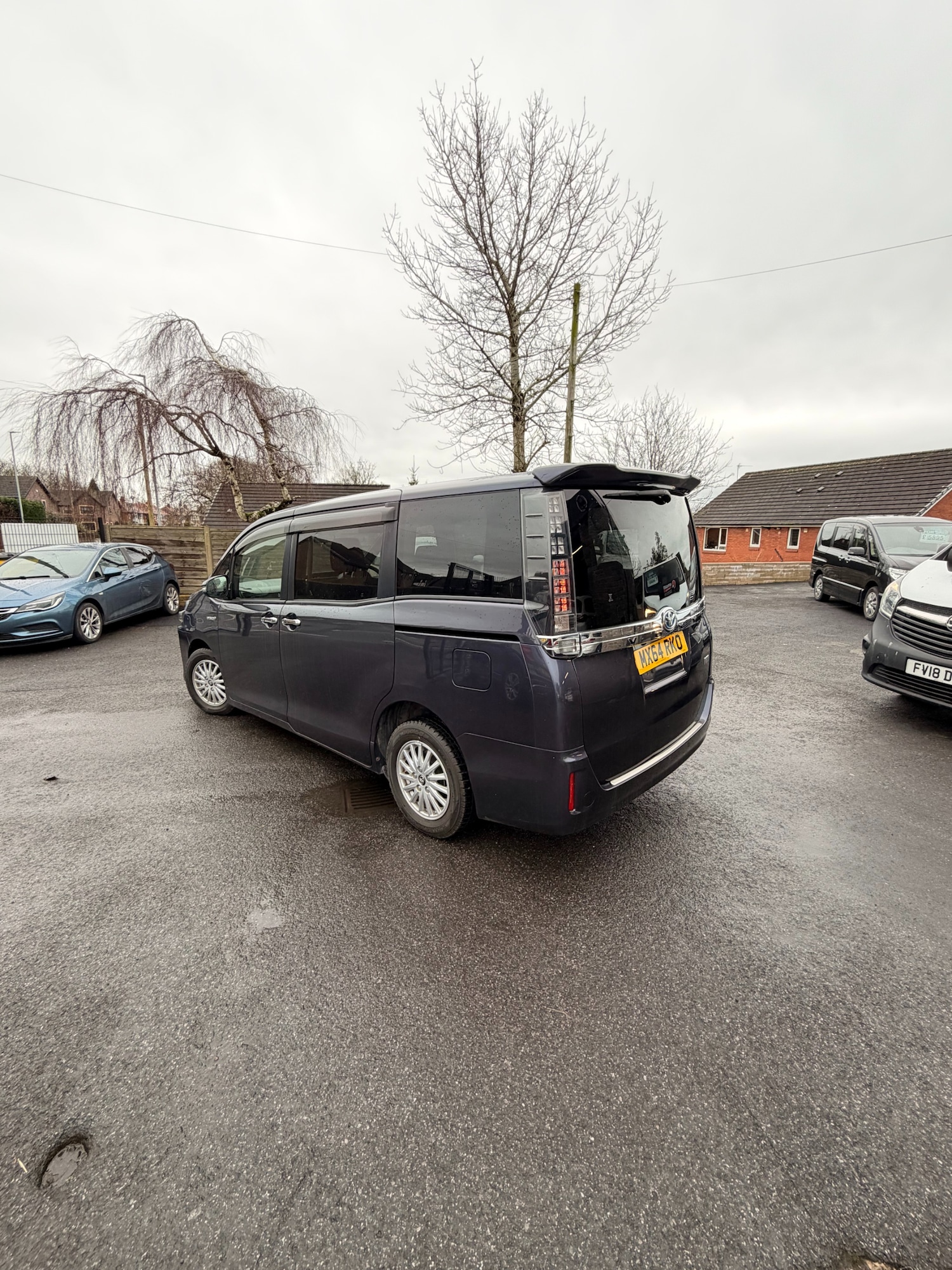 Used Toyota Noah 2025 for sale - 77339275: Photo 5