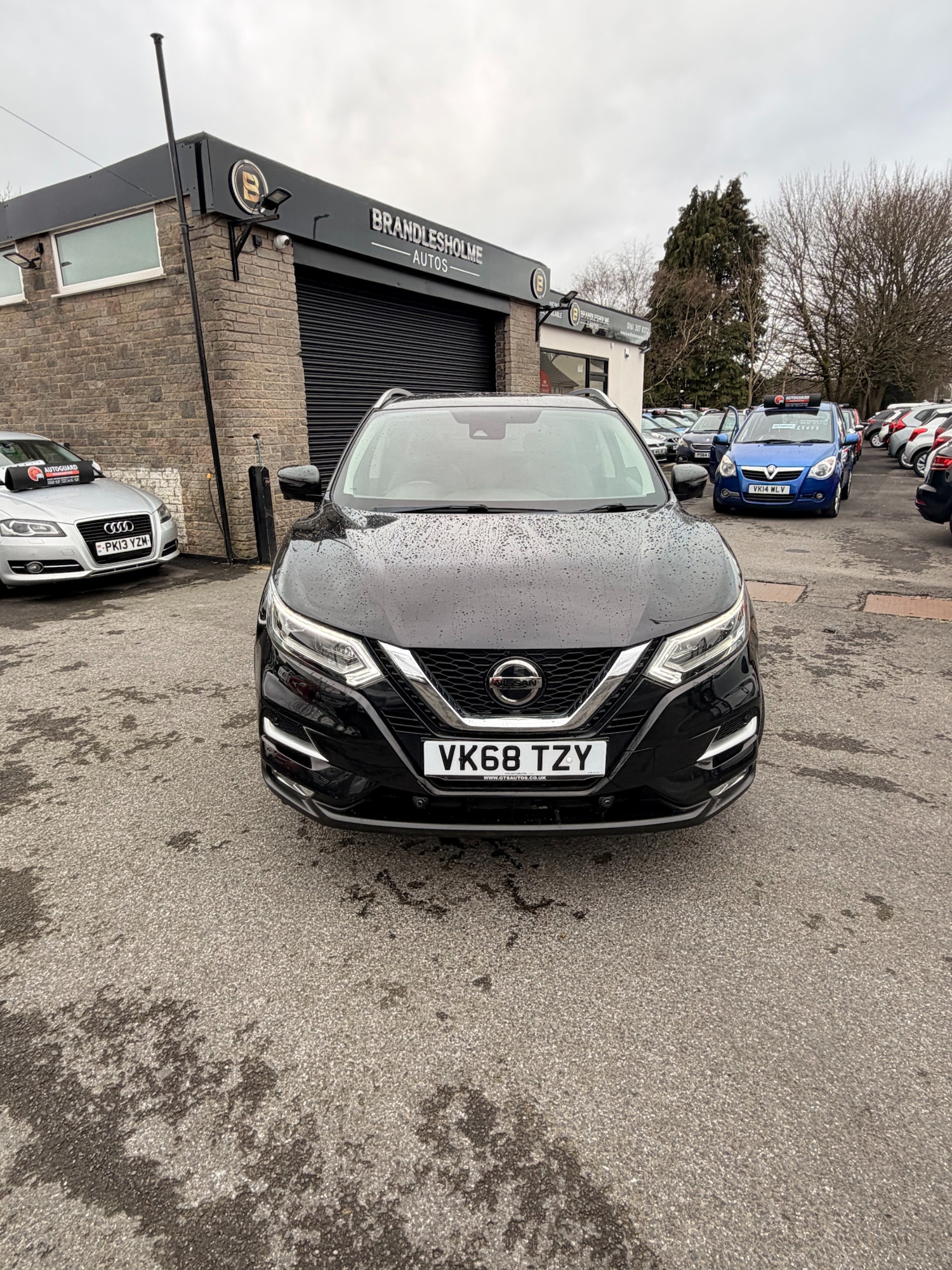Used Nissan Qashqai 2018 for sale - 77864927: Photo 2