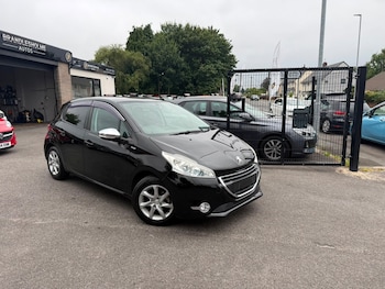 Used Peugeot 208 undefined for sale - 79322635: Photo