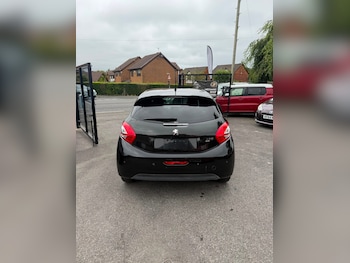 Used Peugeot 208 undefined for sale - 79322635: Photo