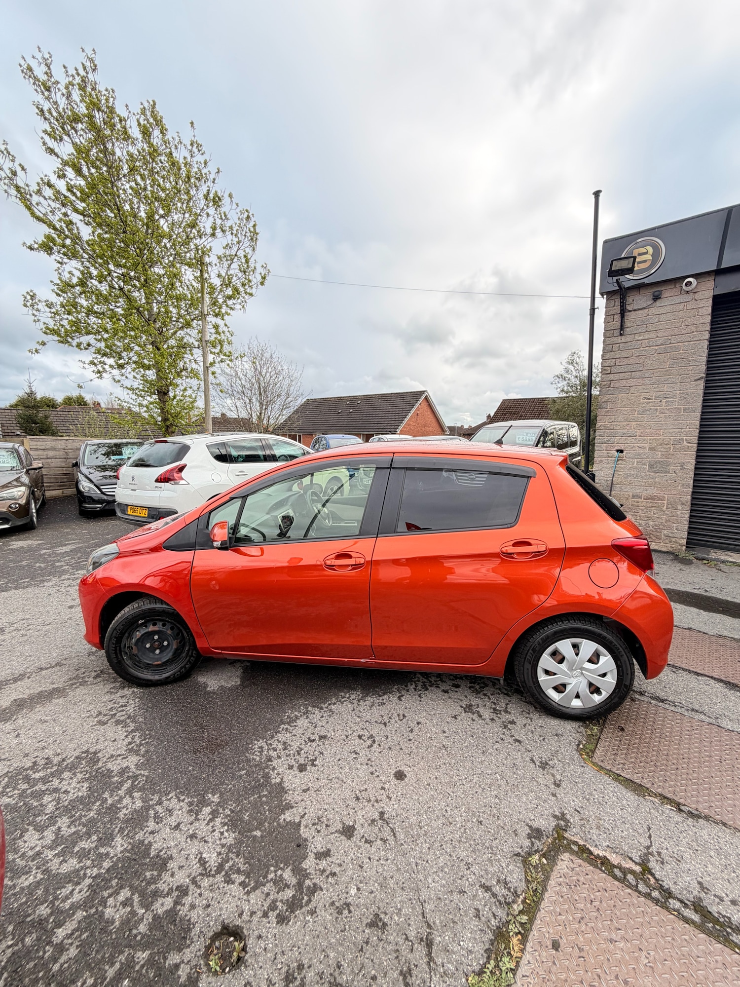 Used Toyota Vitz 2025 for sale - 78190679: Photo 4