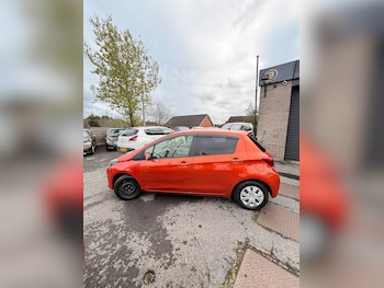 Used Toyota Vitz 2015 for sale - 79068853: Photo