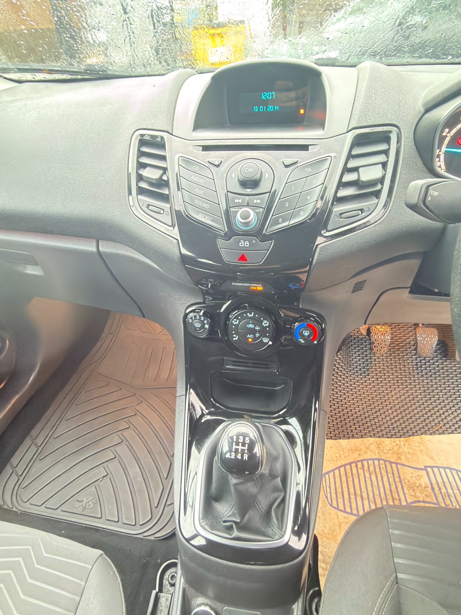 Used Ford Fiesta 2014 for sale - 77180310: Photo 11