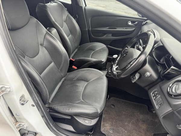 Used Renault Clio 2018 for sale - 76207346: Photo 11
