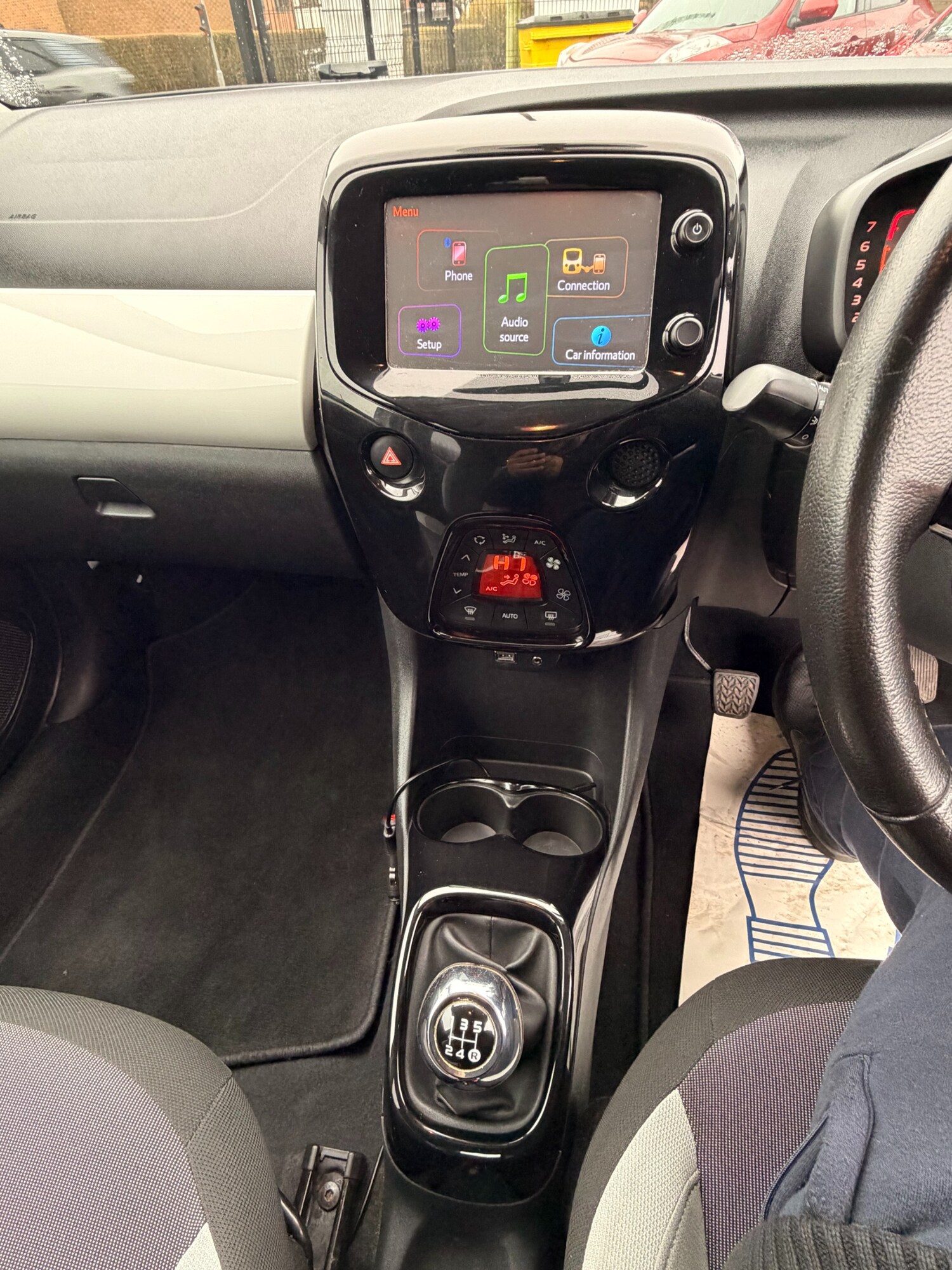 Used Toyota AYGO 2017 for sale - 77802089: Photo 11