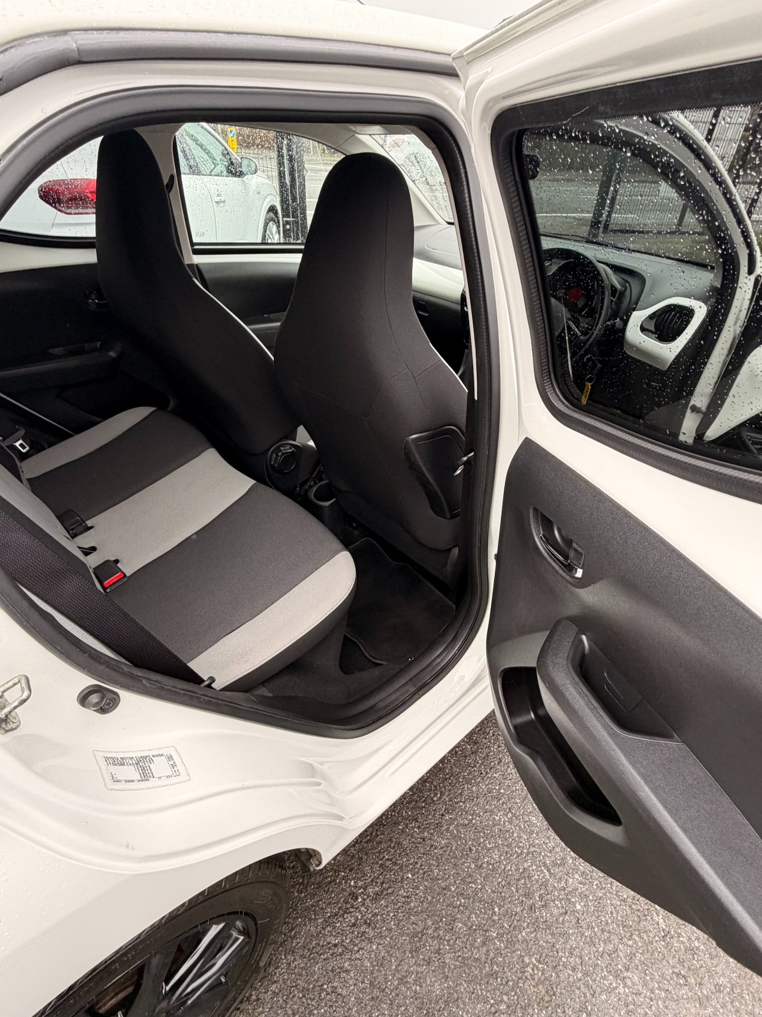 Used Toyota AYGO 2017 for sale - 77802089: Photo 12