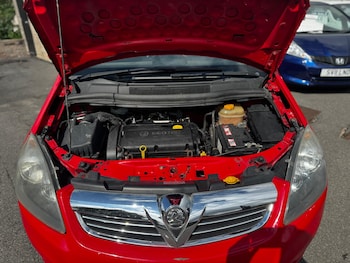 Vauxhall Zafira feature image 3