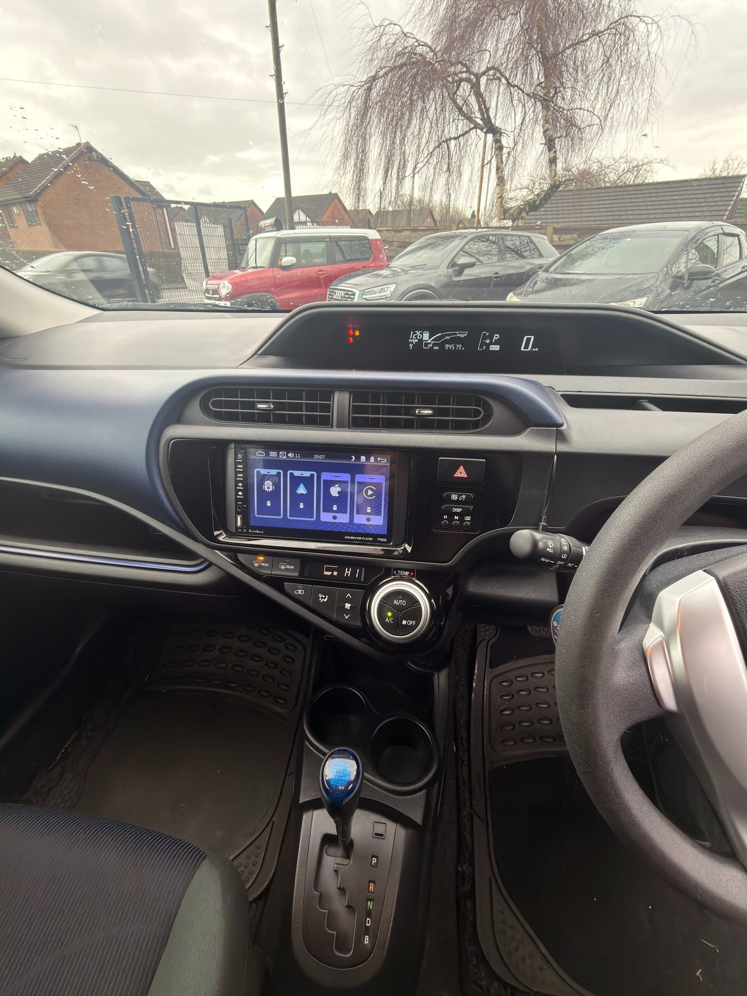 Used Toyota Aqua 2024 for sale - 77180322: Photo 10