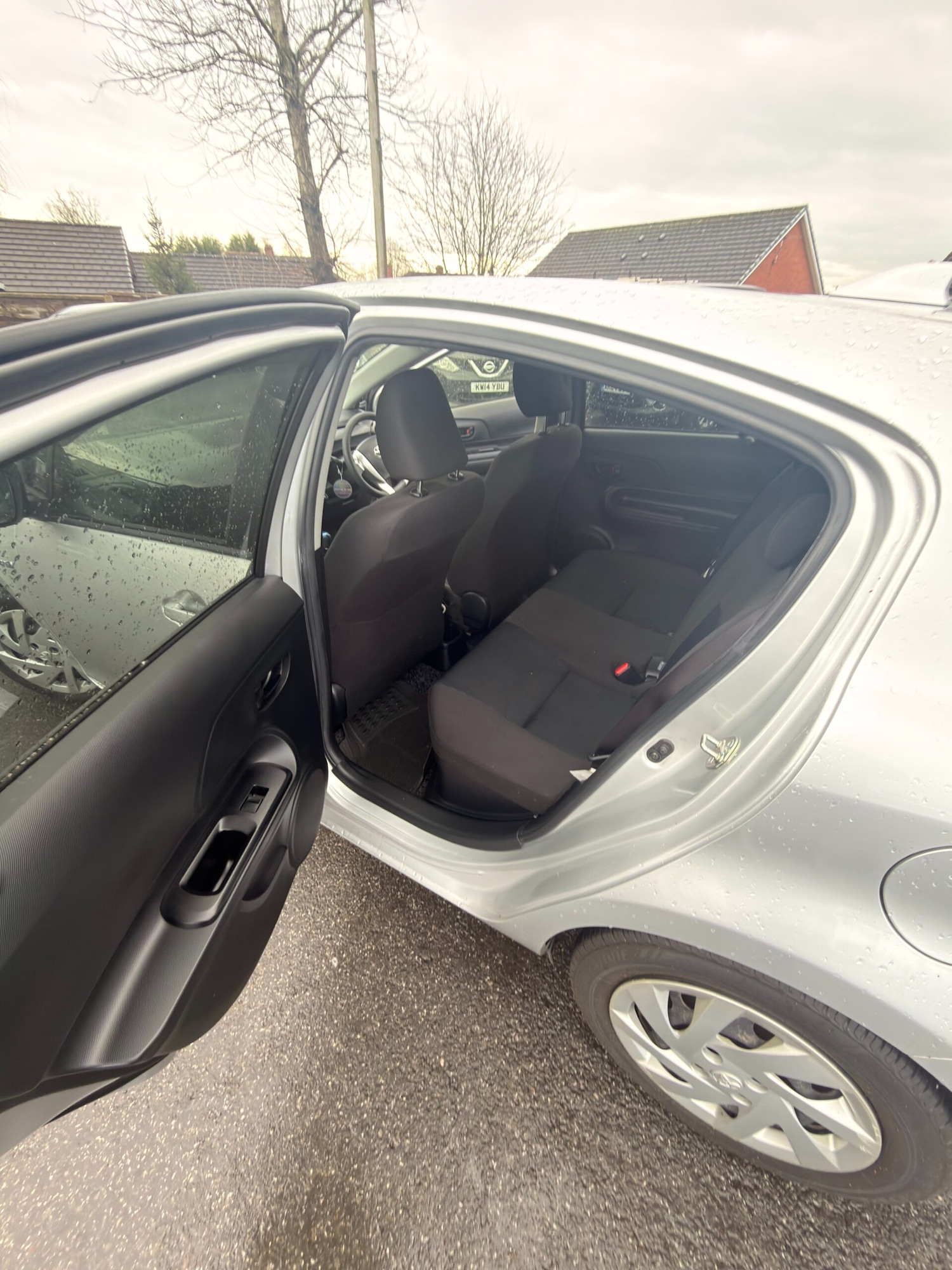 Used Toyota Aqua 2024 for sale - 77180322: Photo 13