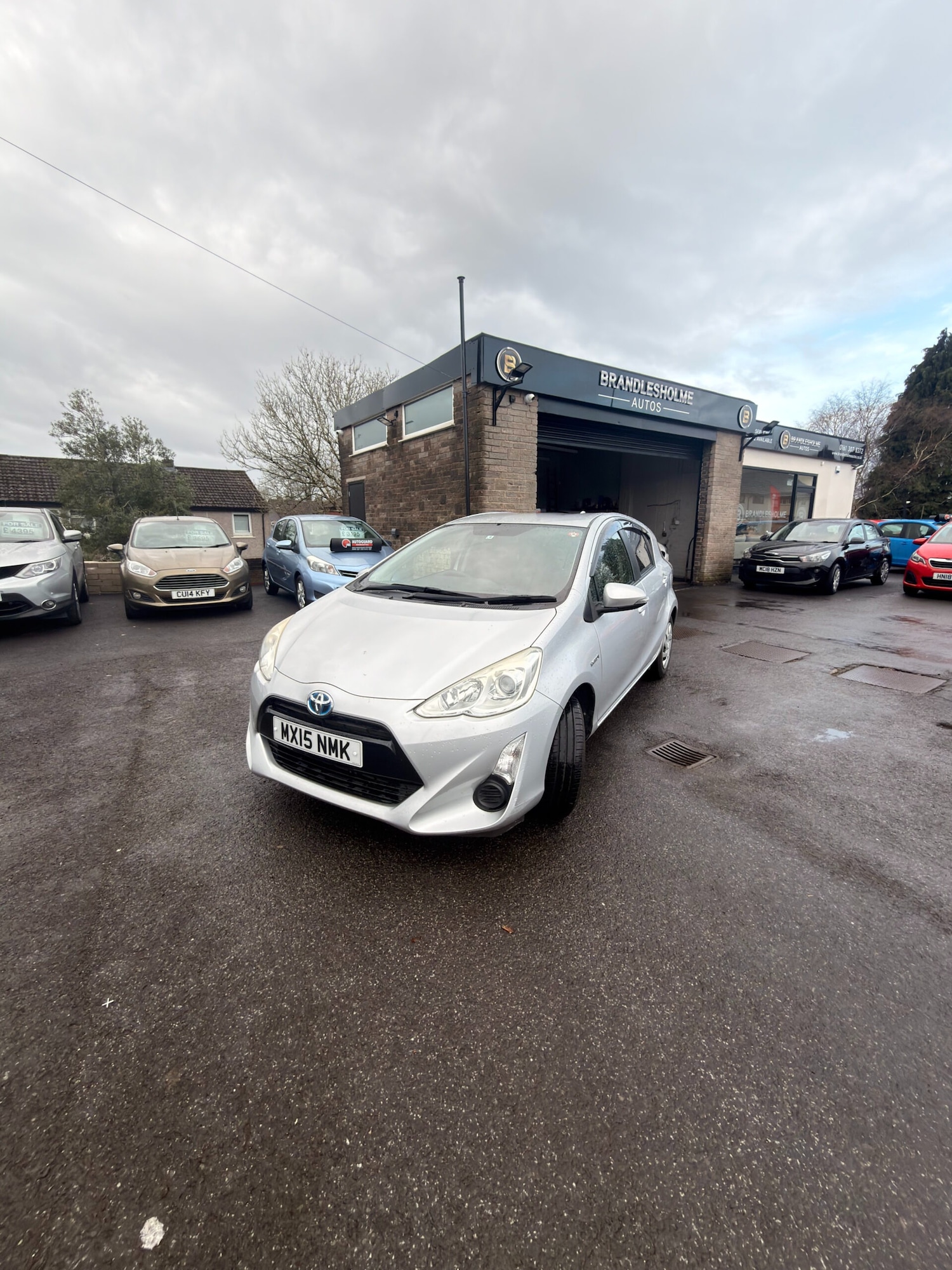 Used Toyota Aqua 2024 for sale - 77180322: Photo 3