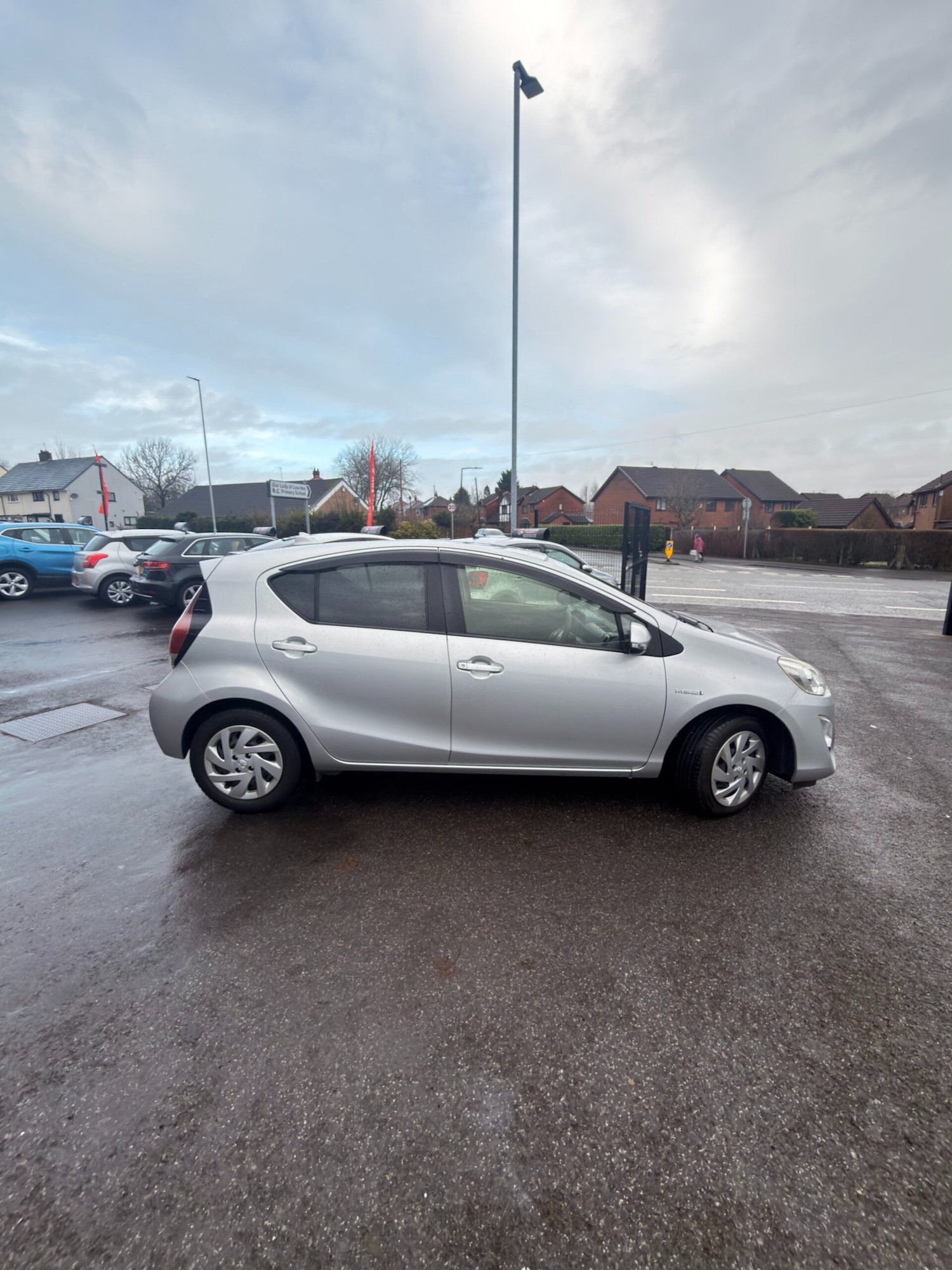 Used Toyota Aqua 2024 for sale - 77180322: Photo 8