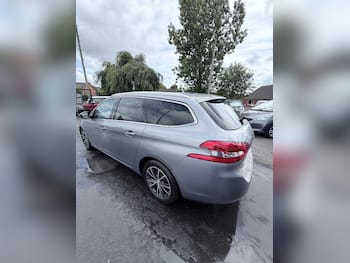 Used Peugeot 308 undefined for sale - 79526765: Photo