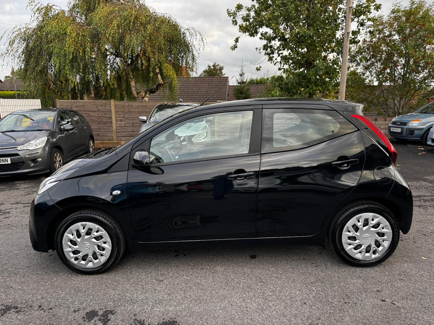 Used Toyota AYGO 2019 for sale - 76160775: Photo 6