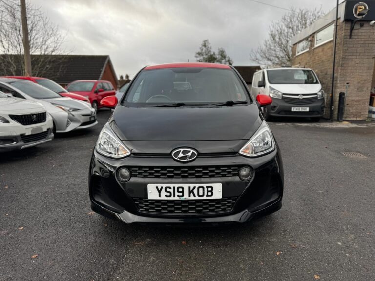 Used Hyundai i10 2019 for sale - 76748469: Photo 2
