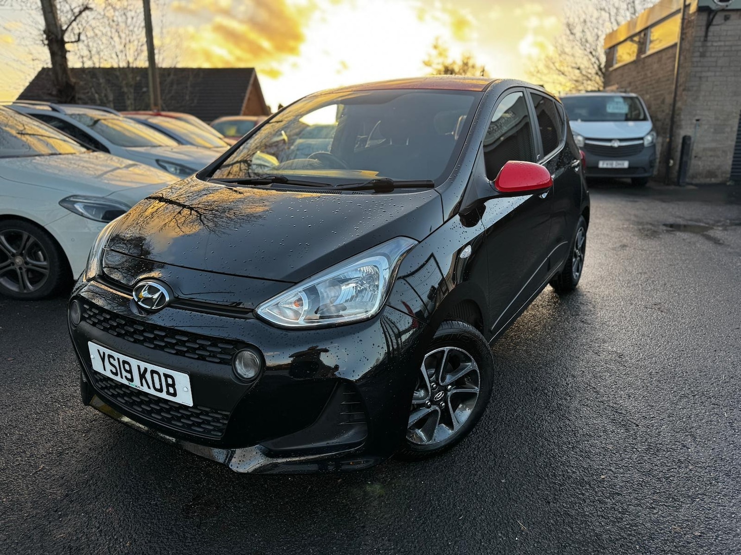 Used Hyundai i10 2019 for sale - 76748469: Photo 3