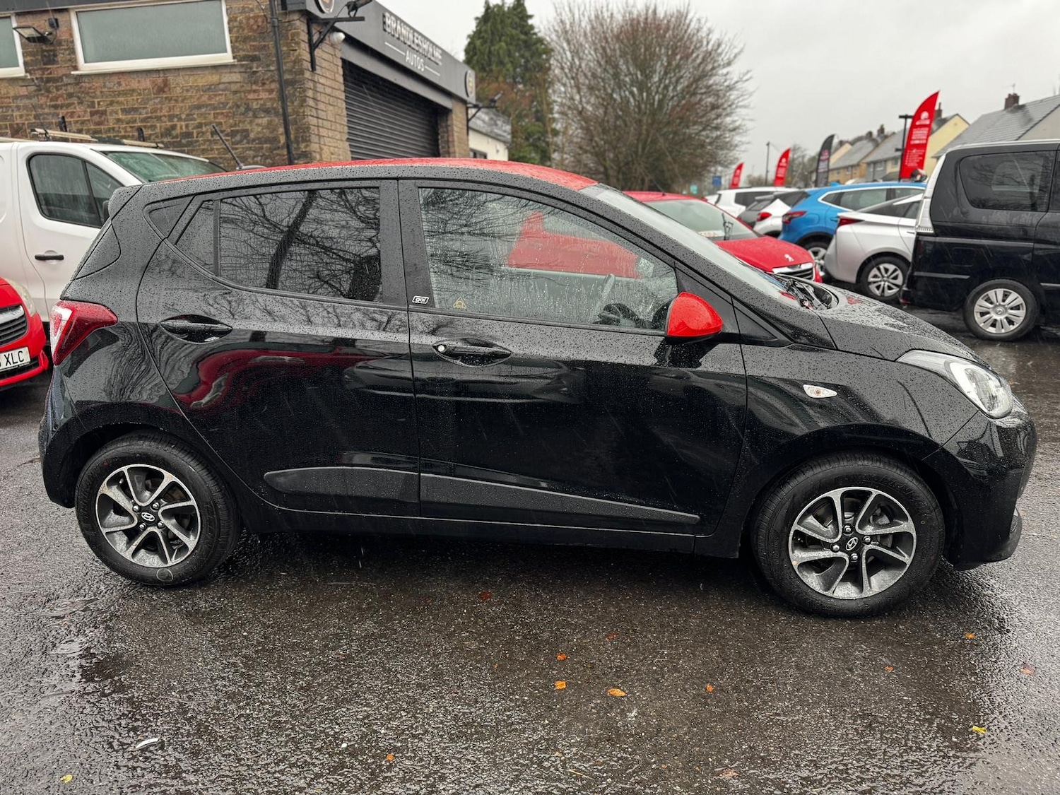 Used Hyundai i10 2019 for sale - 76748469: Photo 4