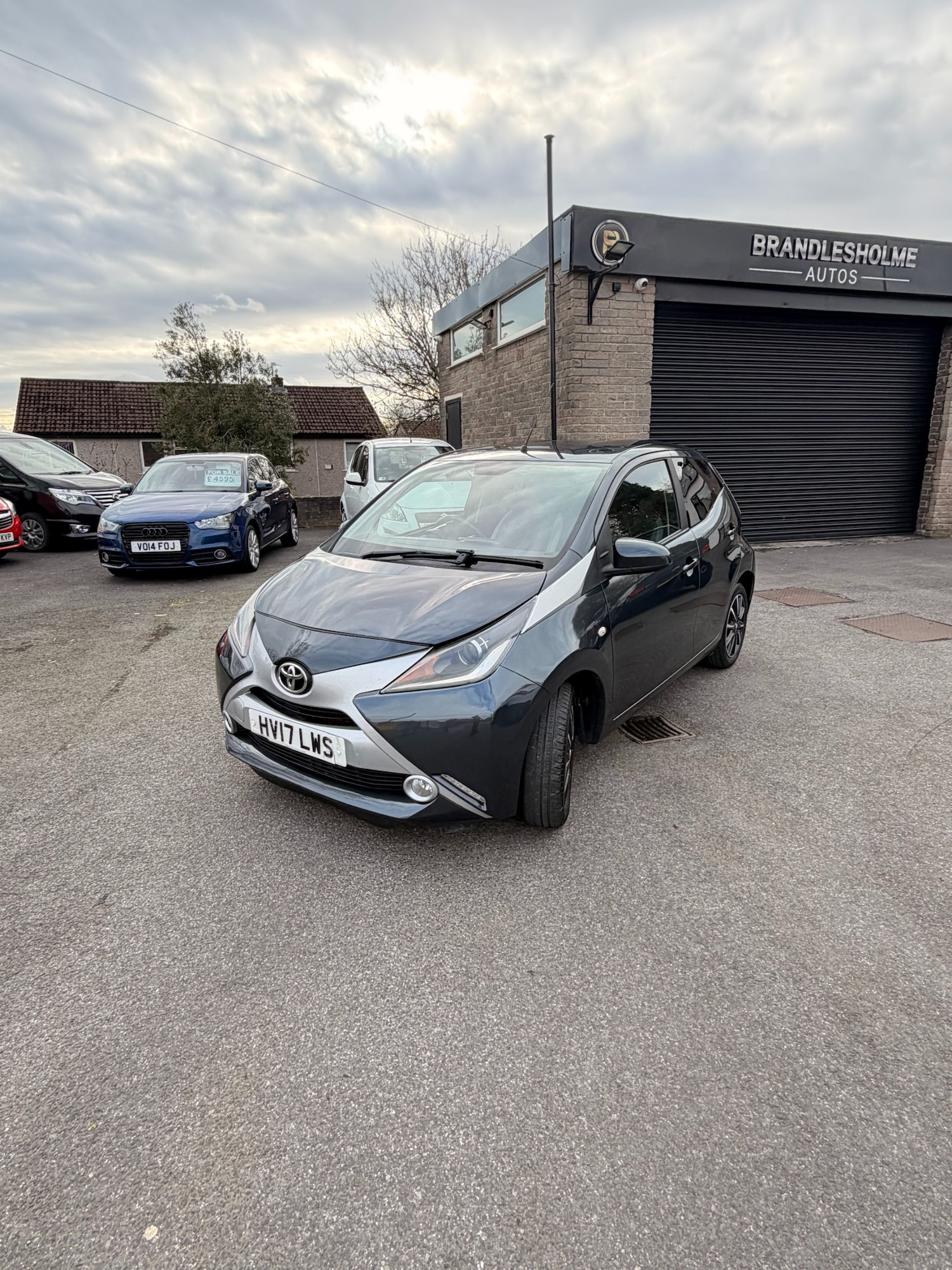 Used Toyota AYGO 2017 for sale - 78031114: Photo 3
