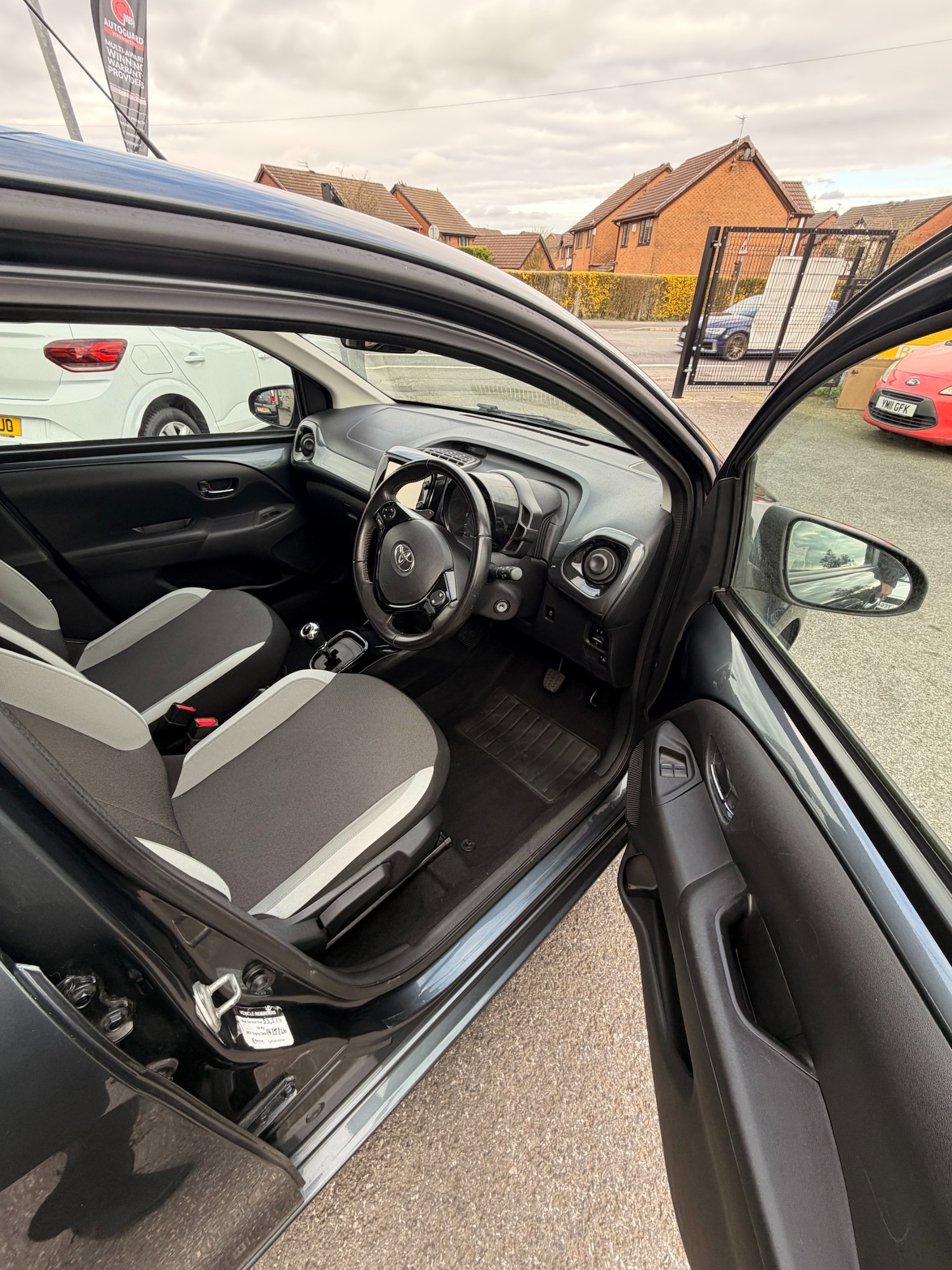 Used Toyota AYGO 2017 for sale - 78031114: Photo 9