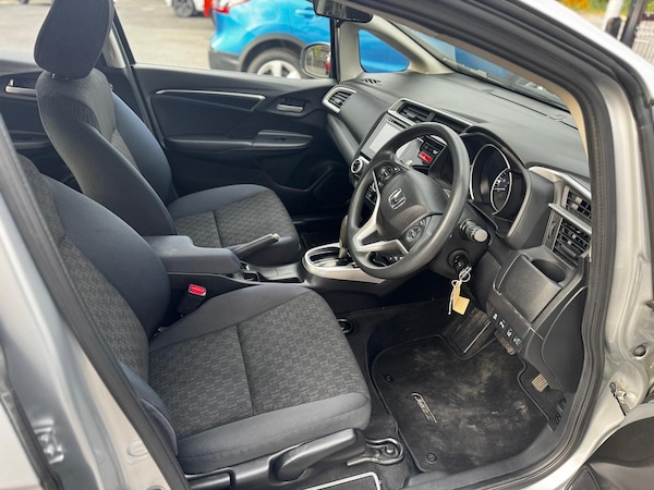 Used Honda Jazz 2017 for sale - 76276910: Photo 10
