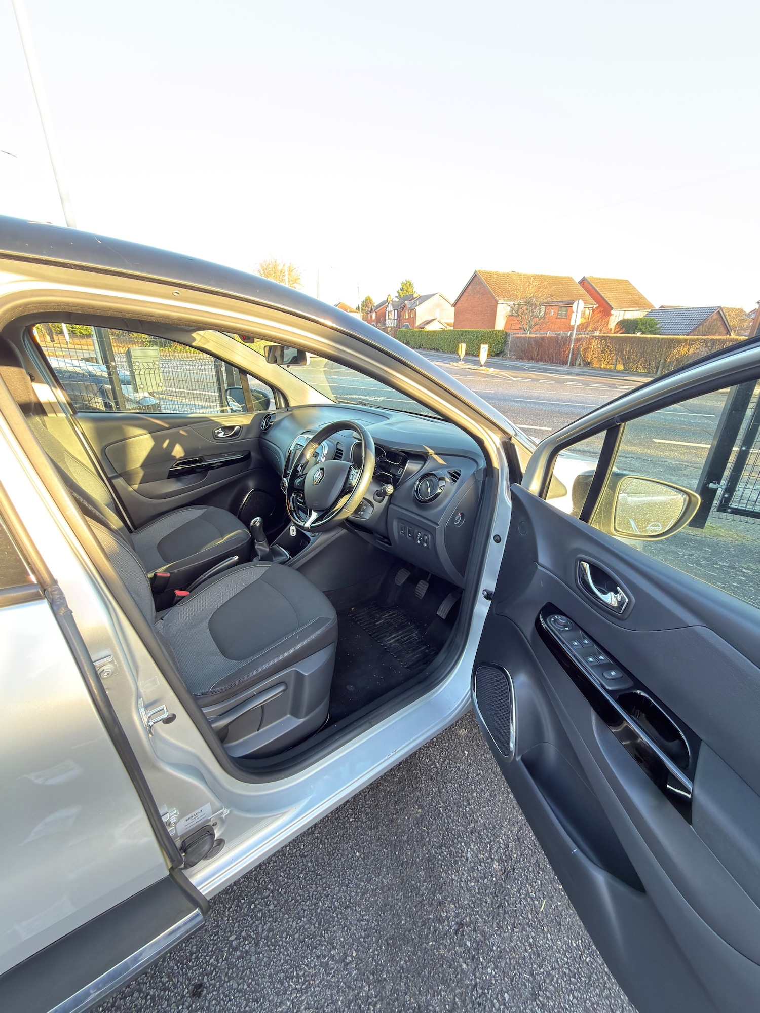 Used Renault Captur 2015 for sale - 77179952: Photo 6