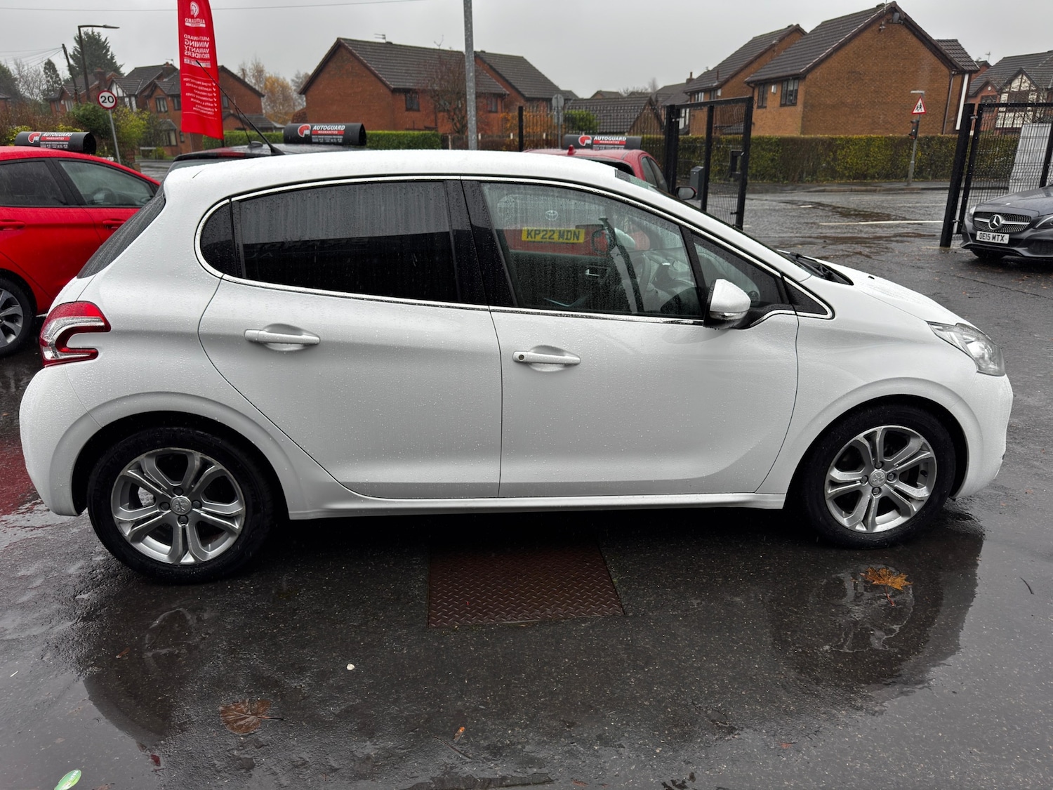 Used Peugeot 208 2012 for sale - 76556703: Photo 4