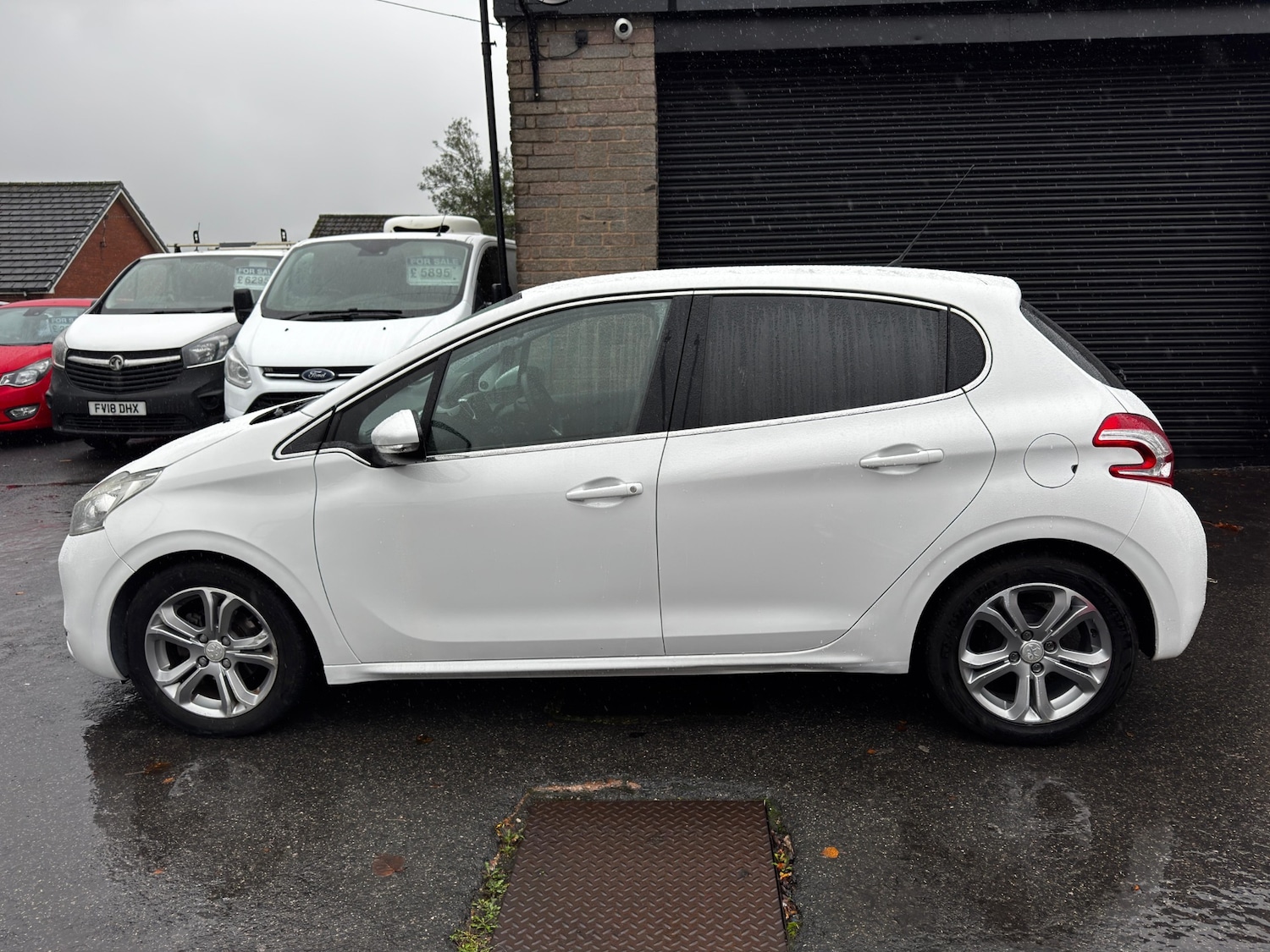 Used Peugeot 208 2012 for sale - 76556703: Photo 5