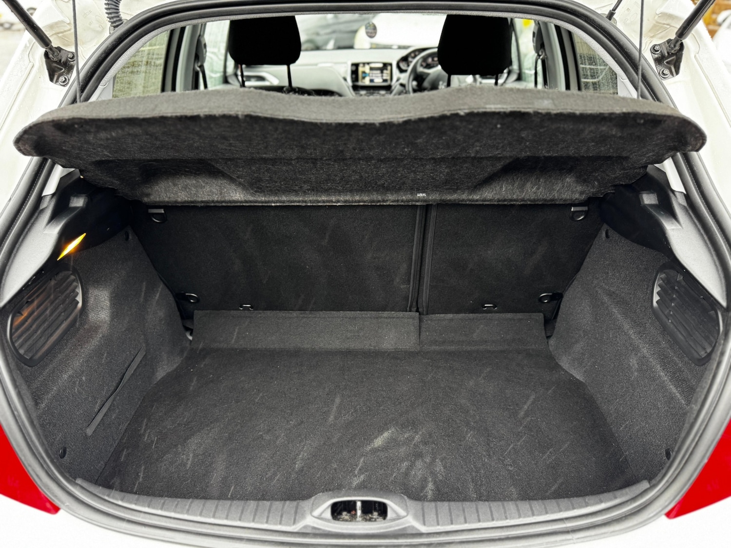 Used Peugeot 208 2012 for sale - 76556703: Photo 8