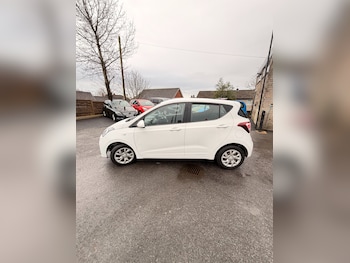 Used Hyundai i10 2018 for sale - 77578978: Photo