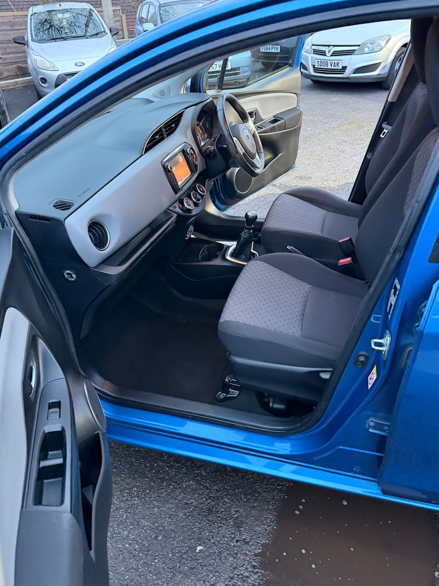 Used Toyota Yaris 2015 for sale - 77071208: Photo 14