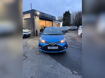 Used Toyota Yaris 2015 for sale - 77071208: Photo