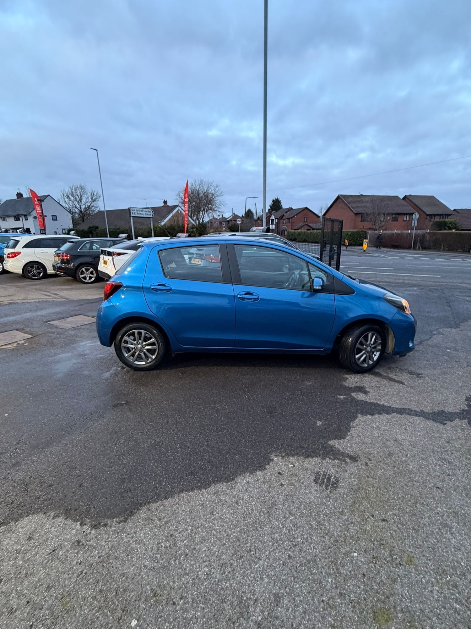 Used Toyota Yaris 2015 for sale - 77071208: Photo 8