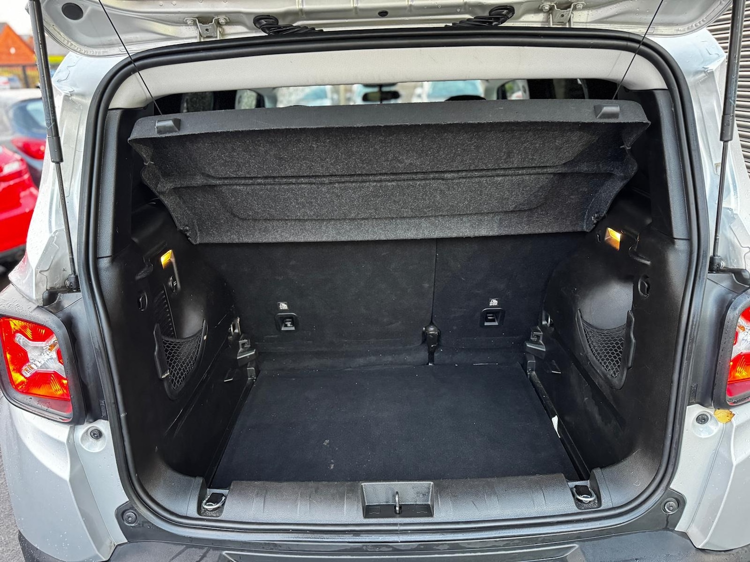 Used Jeep Renegade 2018 for sale - 76438284: Photo 4