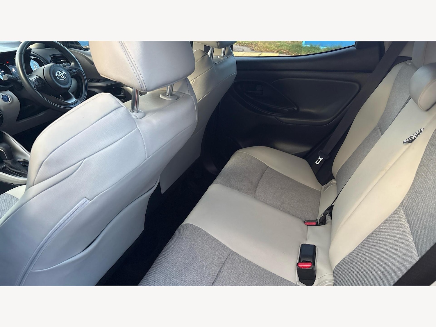 Used Toyota Yaris 2022 for sale - 77290659: Photo 15