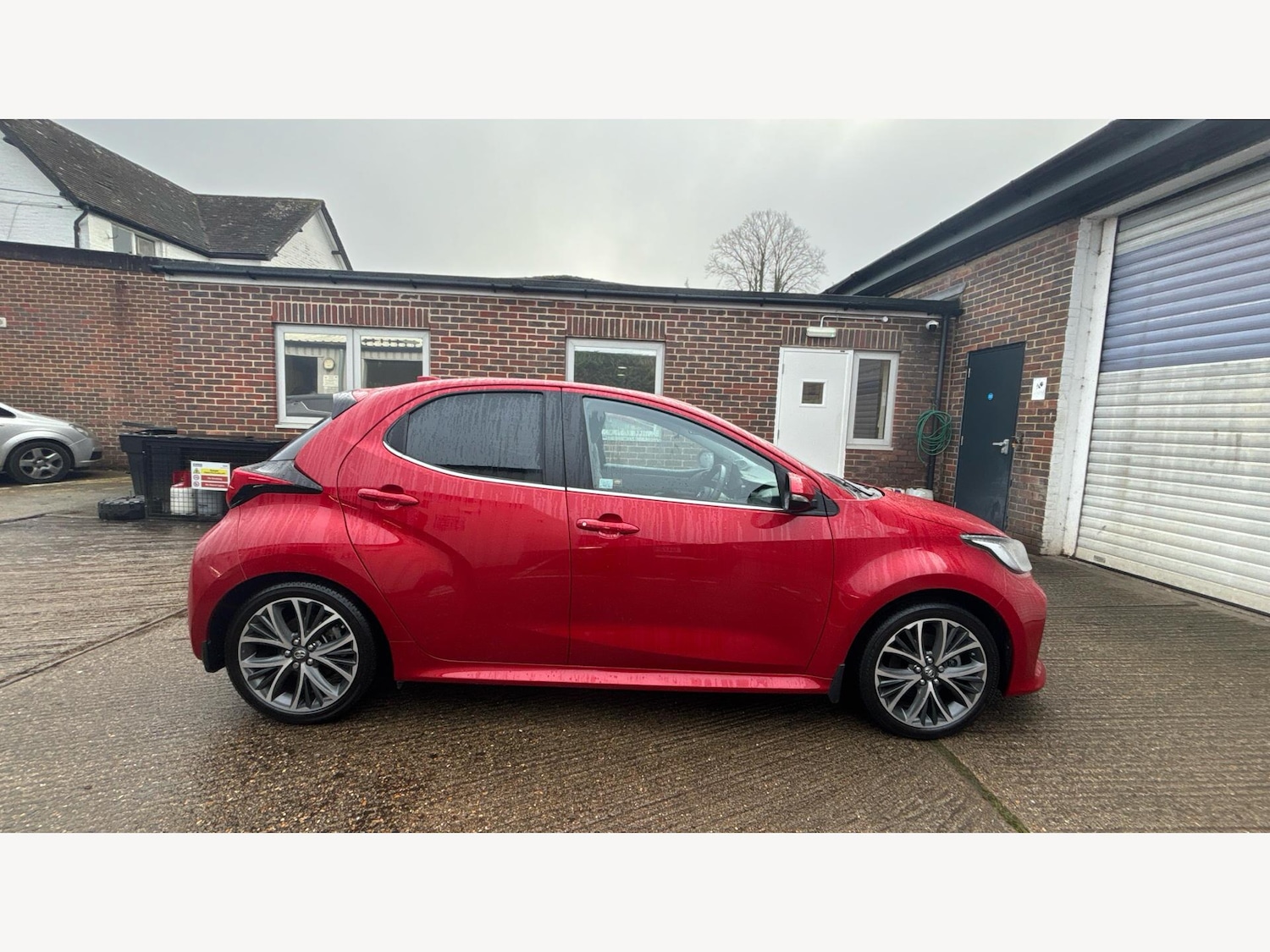 Used Toyota Yaris 2022 for sale - 76606947: Photo 18