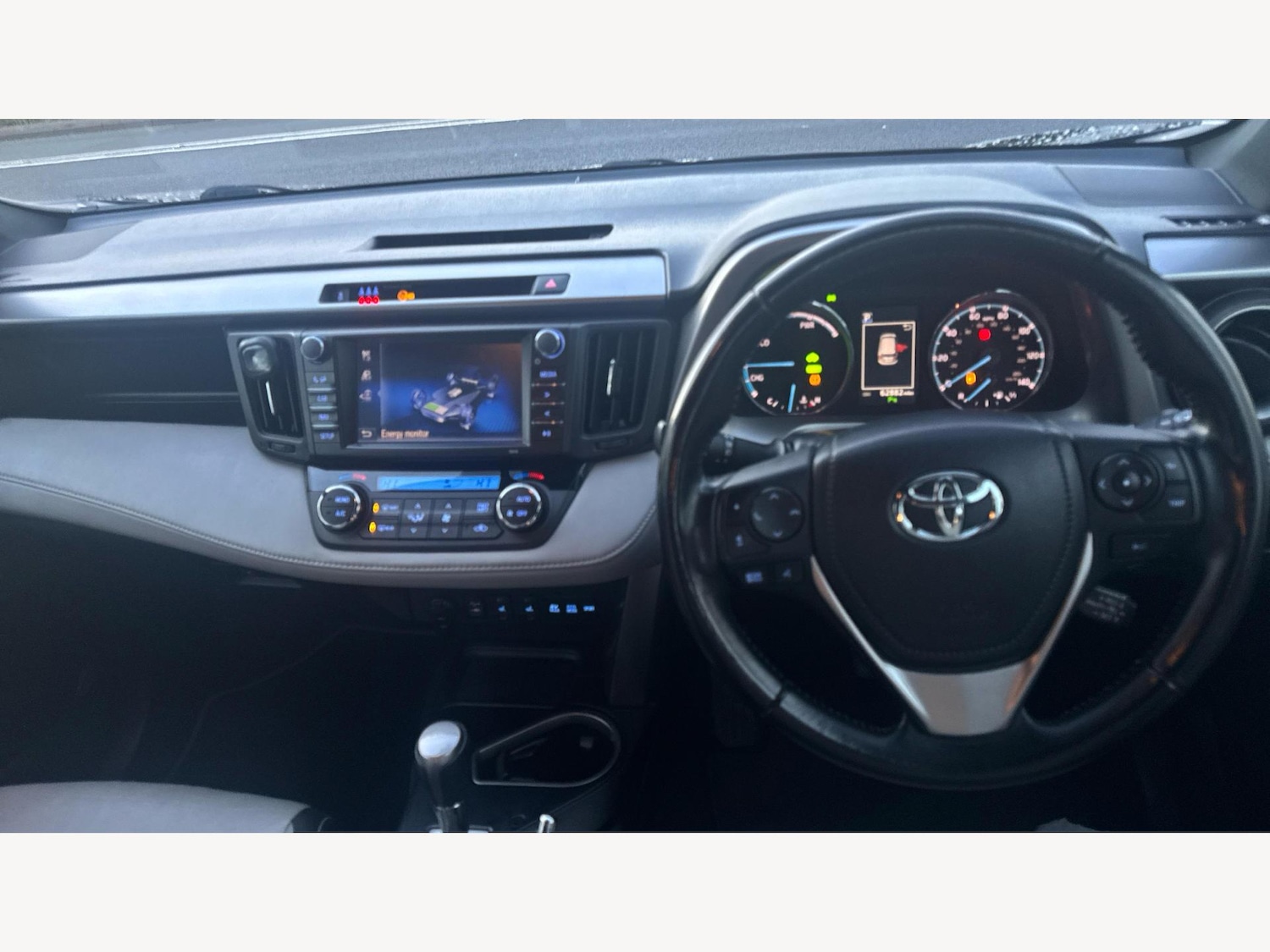 Used Toyota RAV4 2017 for sale - 76855853: Photo 8